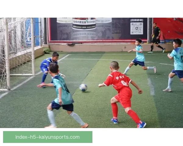 聚焦青岛足球小将复赛直播见证青春绿茵逐梦时刻热血拼搏赛场精彩瞬间